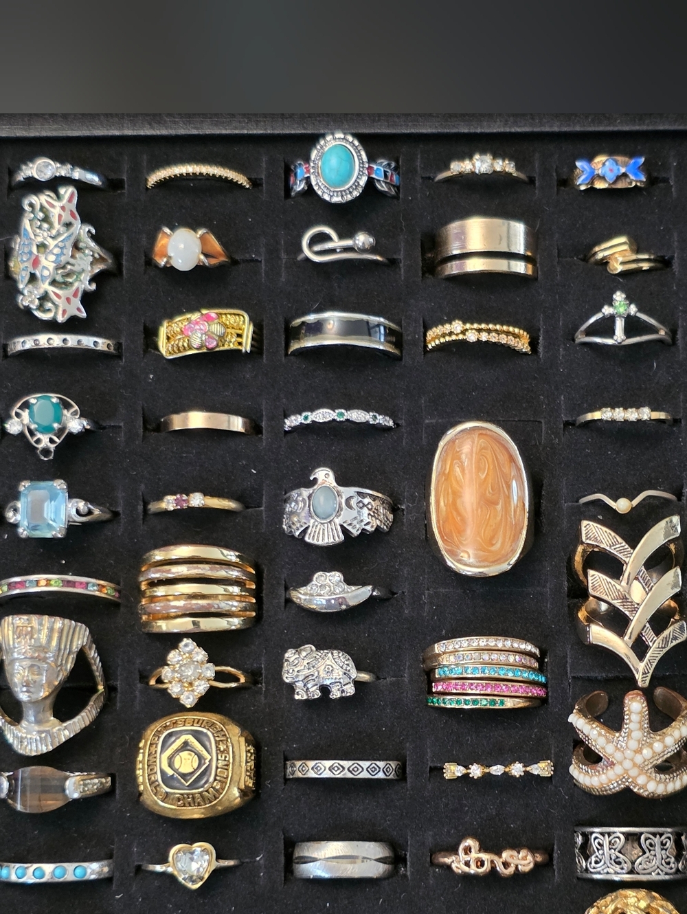 83 Piece Vintage Costume Ring Lot Bundle Estate - Picture 5 of 16